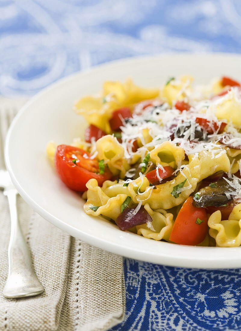 Campanelle Pasta with Mushrooms and Tomato