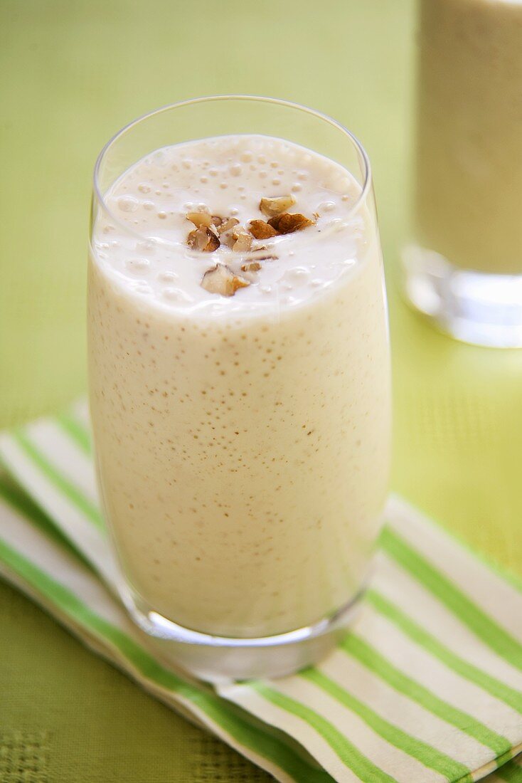 Banana and Walnut Shake 