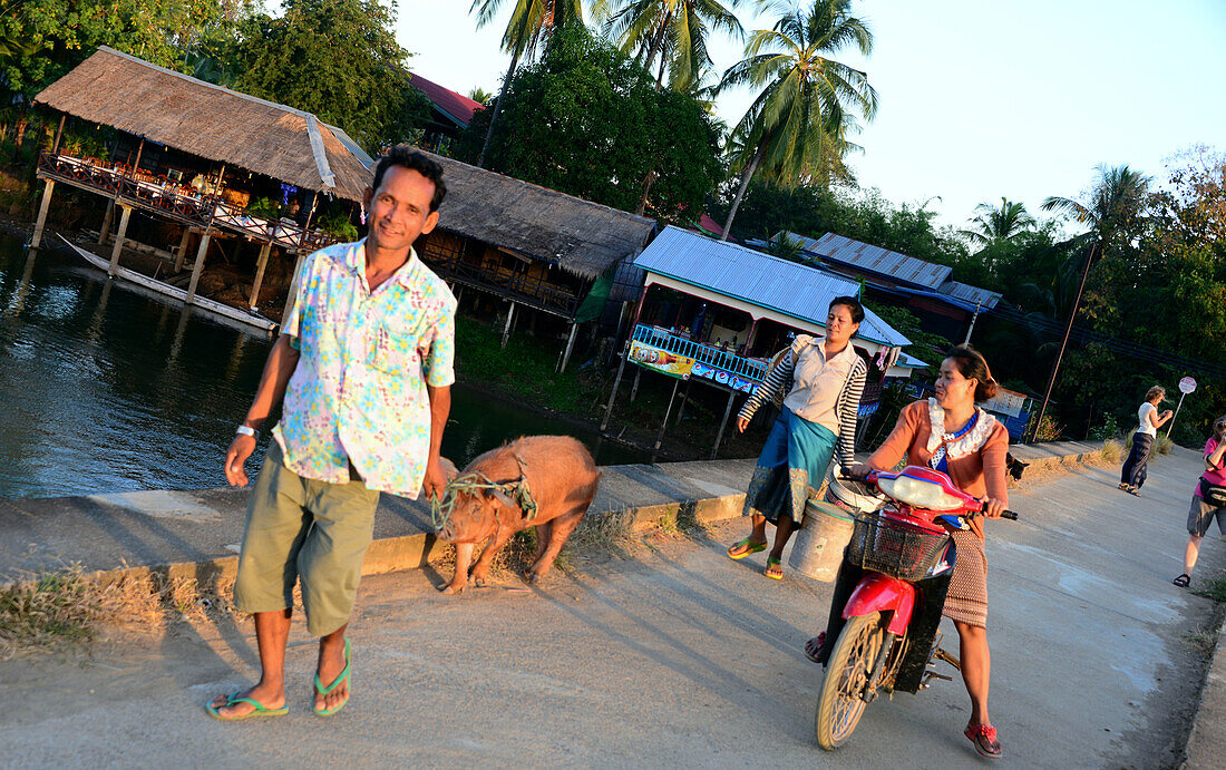 alte Steinbrücke von Si Phan Don, Insel Don Khon, 1000 Inseln, Süd-Laos, Laos, Asien