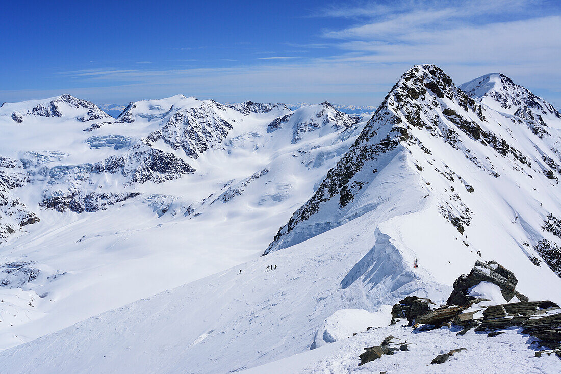 Blick auf Monte Vioz, Punta Taviela, Punta Cadini, Punta Pedranzini und Punta San Matteo, Pizzo Tresero, Val dei Forni, Ortlergruppe, Lombardei, Italien