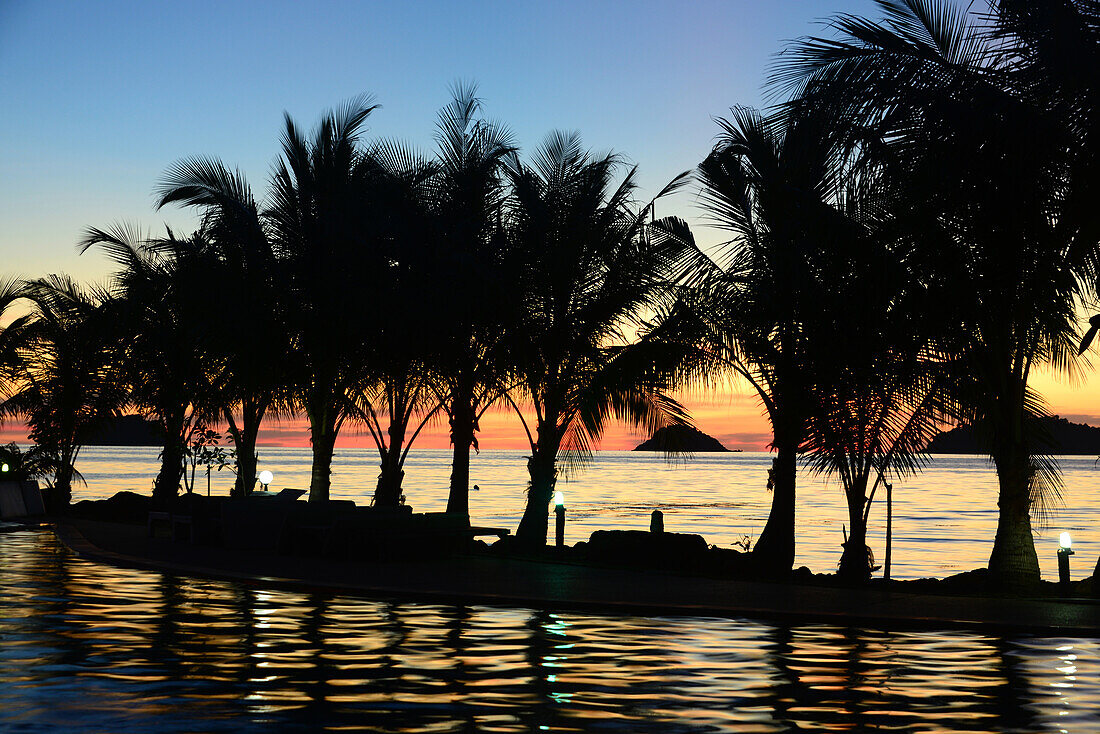 Sunset on Kai Bae beach, Island of Chang, Golf of Thailand, Thailand