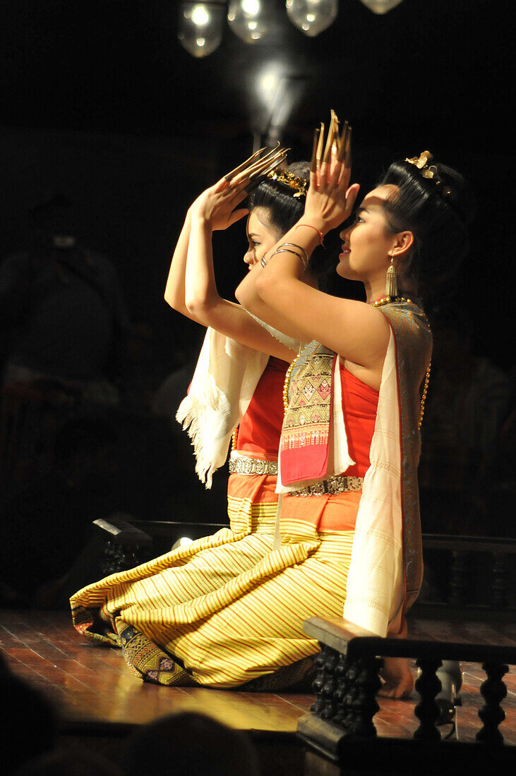 Kantoke Dinner Show im Old Chiang Mai Cultural Center, Chiang Mai, Nord-Thailand, Thailand