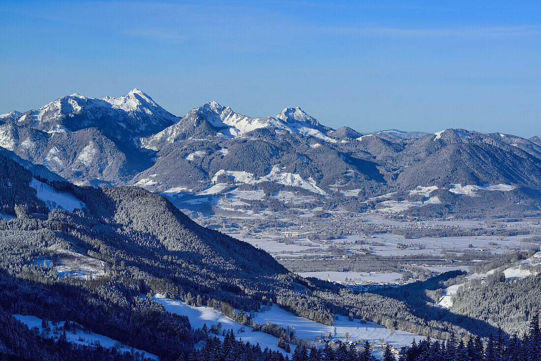 Mangfall range with Wendelstein and valley of Inn, from Hochries, Samerberg, Chiemgau range, Chiemgau, Upper Bavaria, Bavaria, Germany