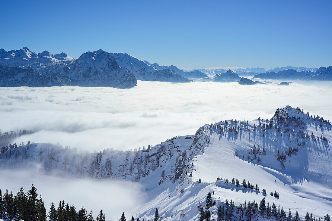 View to Peitingkoepfl and Berchtesgaden range in background, Sonntagshorn, Chiemgau range, Salzburg, Austria