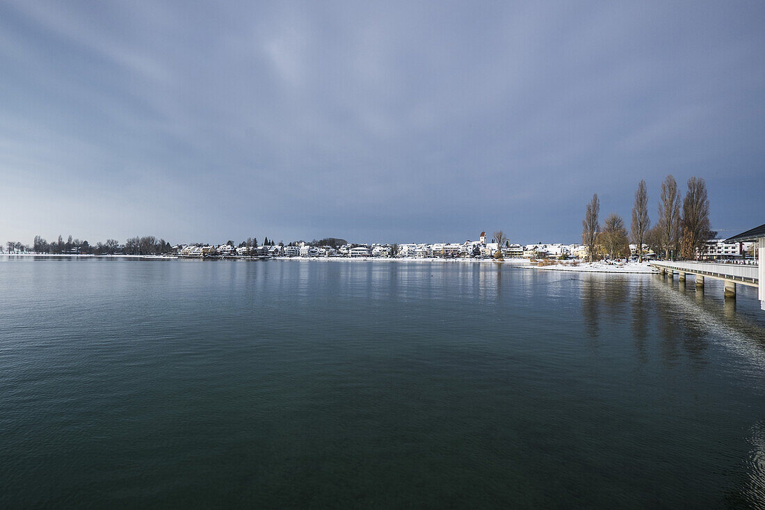 Winter view over the lake Bodensee at Immenstaad, lake Bodensee, Baden-Wuerttemberg, south Germany, Germany