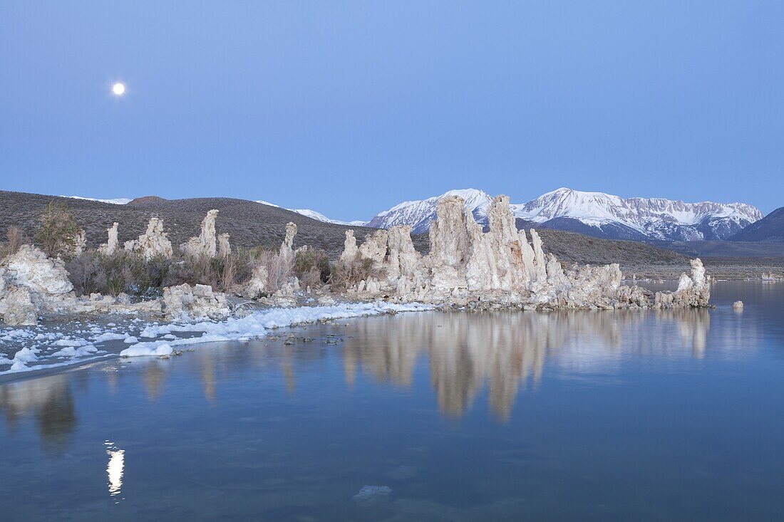 Full moon over Mount Dana and tufa formations, Mono Lake, California