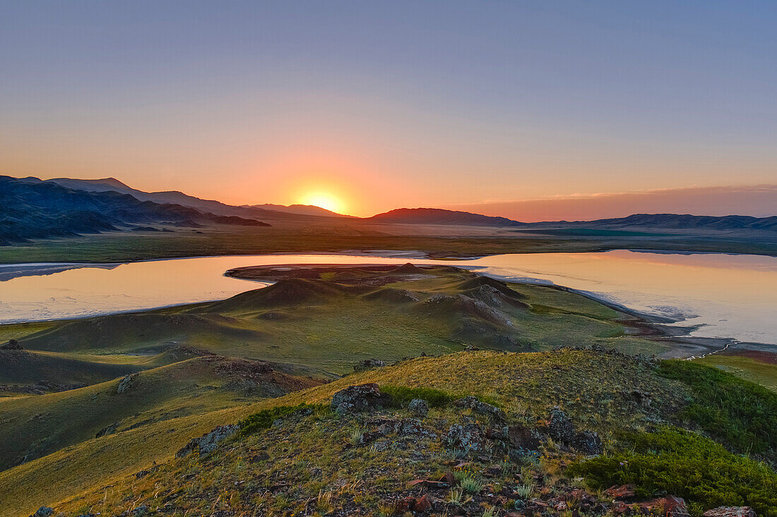 Sunrise over steppe and mountain landscape, Tuzkoel Salt Lake, Tuzkol, Tien Shan, Tian Shan, Almaty region, Kazakhstan, Central Asia, Asia