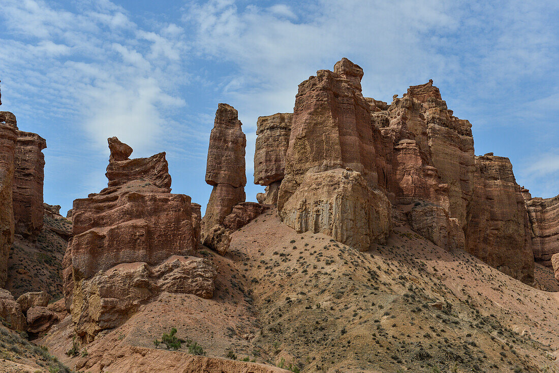 Sandsteinformationen im Scharyn Canyon, Tal der Schlösser, Scharyn Nationalpark, Region Almaty, Kasachstan, Zentralasien, Asien