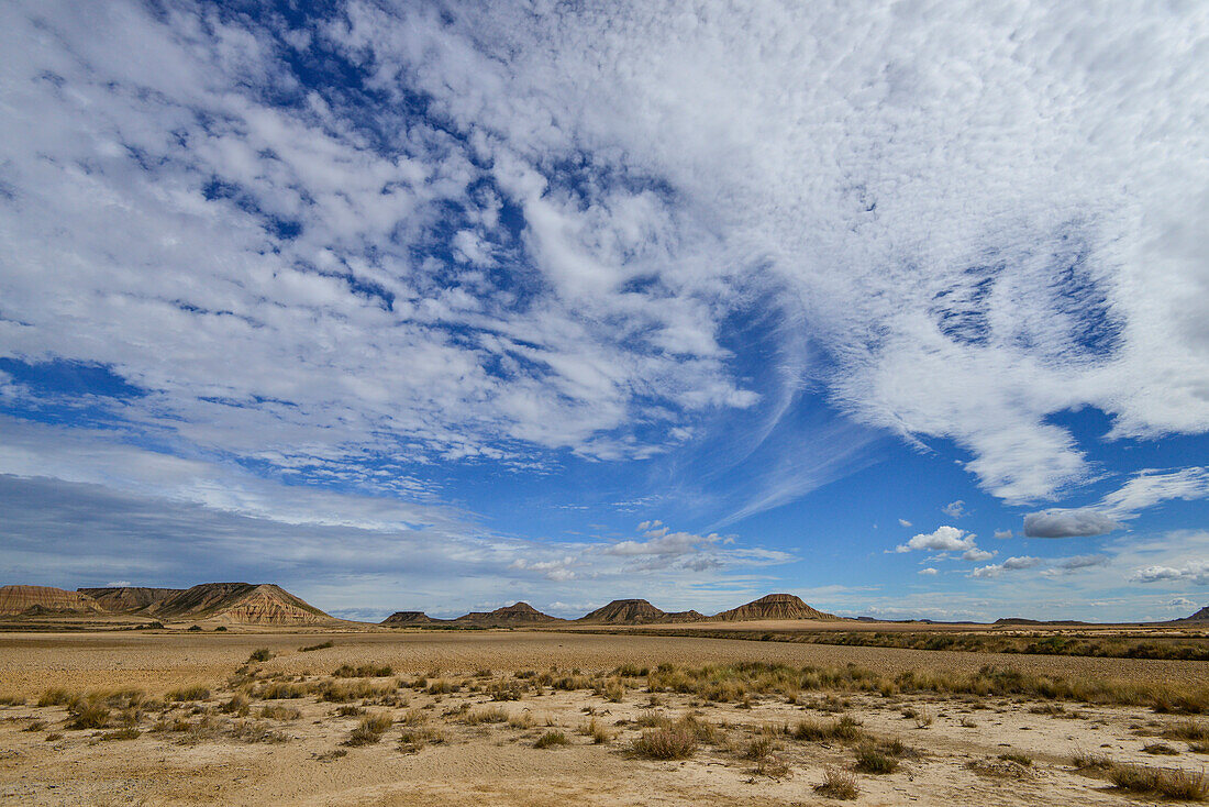 Bardenas Reales, desert landscapes (badlands), UNESCO biosphere reserve, Bardena Blanca, White Bardena, Navarra, Spain