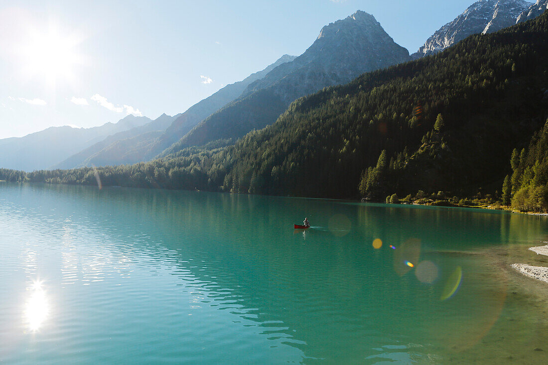 Blick über Antholzer See, Antholzer Tal, Südtirol, Italien