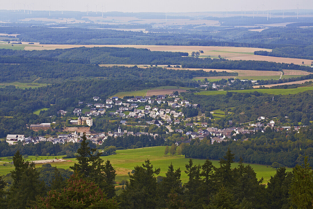View from Koppenstein ruins towards Gemuenden, Administrative district of Rhein-Hunsrueck, Region of Hunsrueck, Rhineland-Palatinate, Germany, Europe