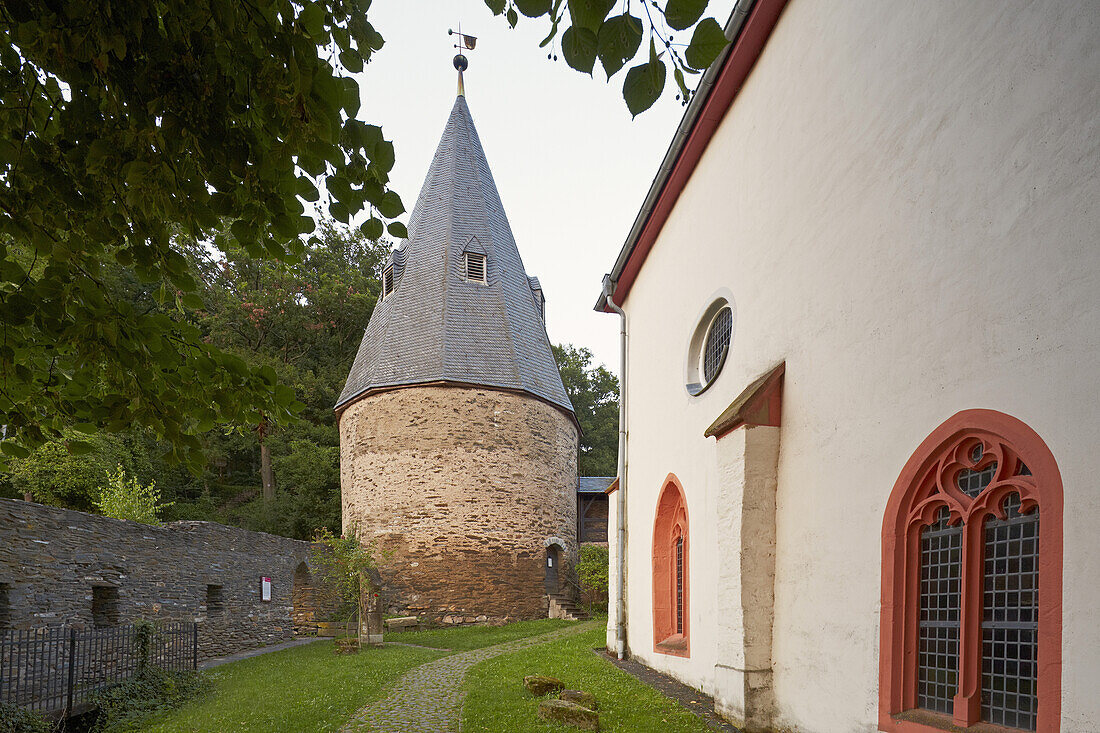 Glockenturm und Schloßkirche, Herrstein, Kreis Birkenfeld, Region Hunsrück, Rheinland-Pfalz, Deutschland, Europa