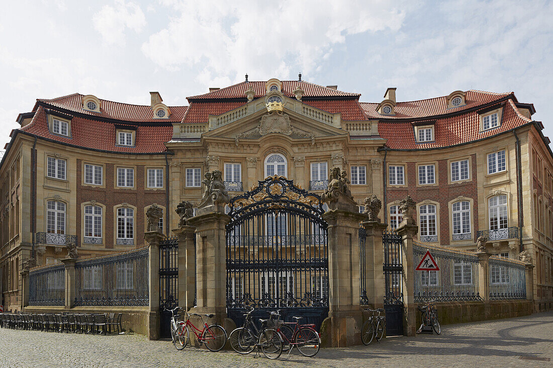 Aristocratic town house , Erbdrostenhof , Baroque style (built from 1753 to 1757) , Muenster , Muensterland , North Rhine-Westphalia , Germany , Europe