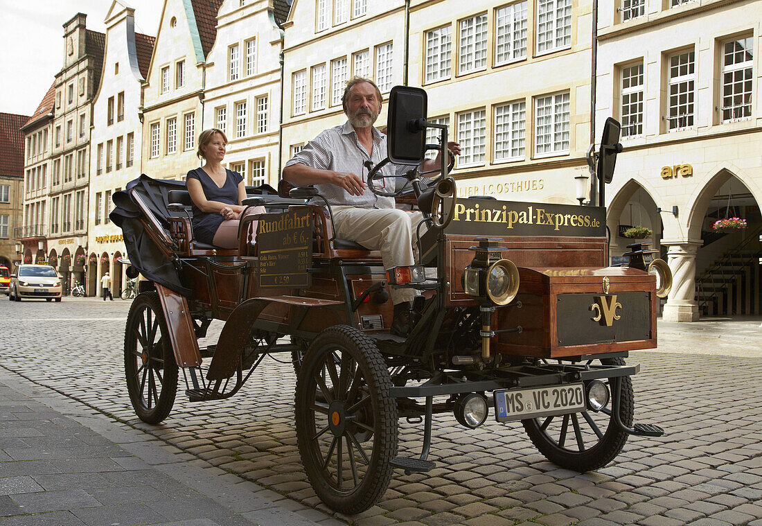 Prinzipal-Express at Prinzipalmarkt , Muenster , Muensterland , North Rhine-Westphalia , Germany , Europe