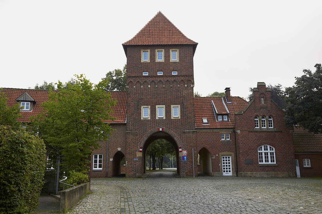 City gate Walkenbrueckentor from 1883 (Muehlenstr. 3) , Coesfeld , Muensterland , North Rhine-Westphalia , Germany , Europe