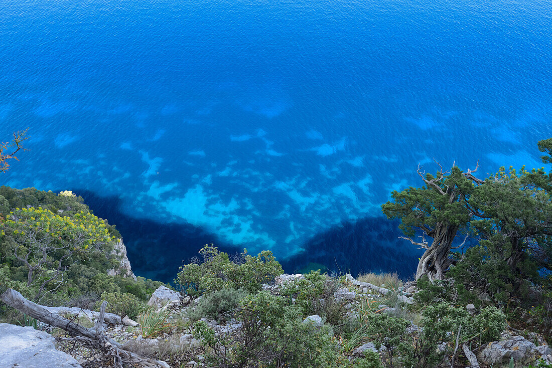 Coastal landscape with emerald blue sea, Golfo di Orosei, Selvaggio Blu, Sardinia, Italy, Europe