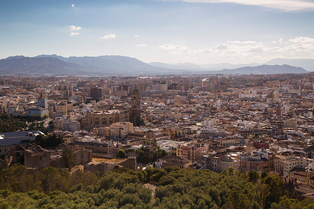 Blick auf die Stadt von der Festeung Castillo de Gibralfaro, Malaga, Andalusien, Spanien, Europa