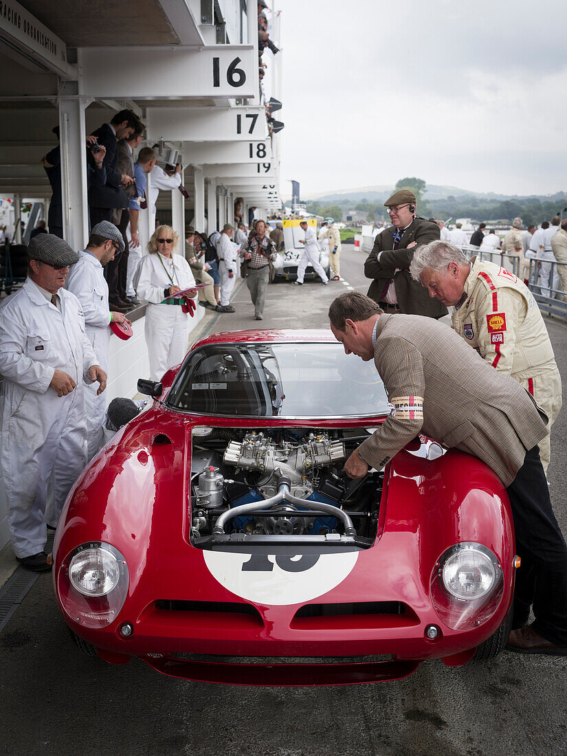 1963 ISO Bizzarini A3C, Goodwood Revival 2014, Rennsport, Autorennen, Classic Car, Goodwood, Chichester, Sussex, England, Großbritannien