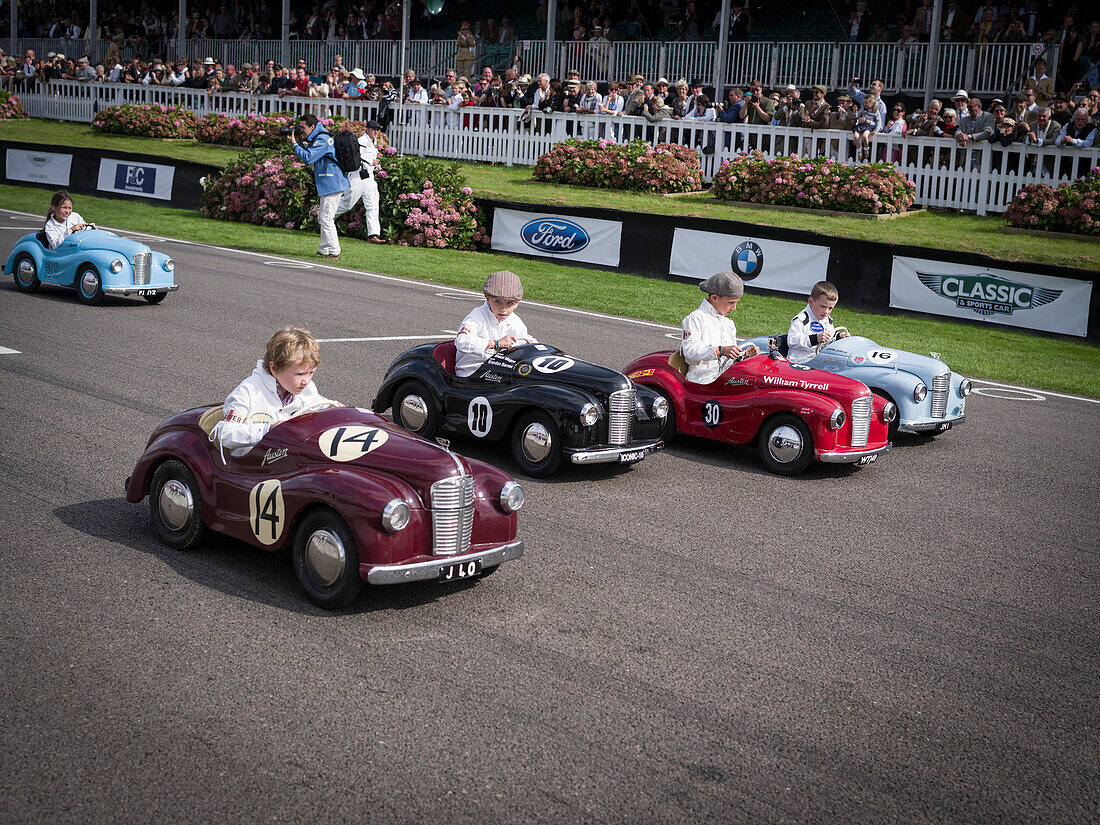 Settrington Cup for pedal cars, Austin J40 Pedal Car, Goodwood Revival 2014, Racing Sport, Classic Car, Goodwood, Chichester, Sussex, England, Great Britain
