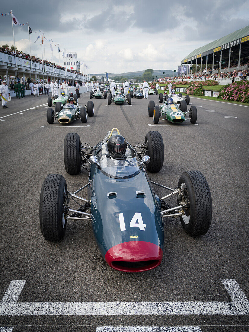 Start Glover Trophy, 1962 Lola Climax Mk4, Goodwood Revival 2014, Racing Sport, Classic Car, Goodwood, Chichester, Sussex, England, Great Britain