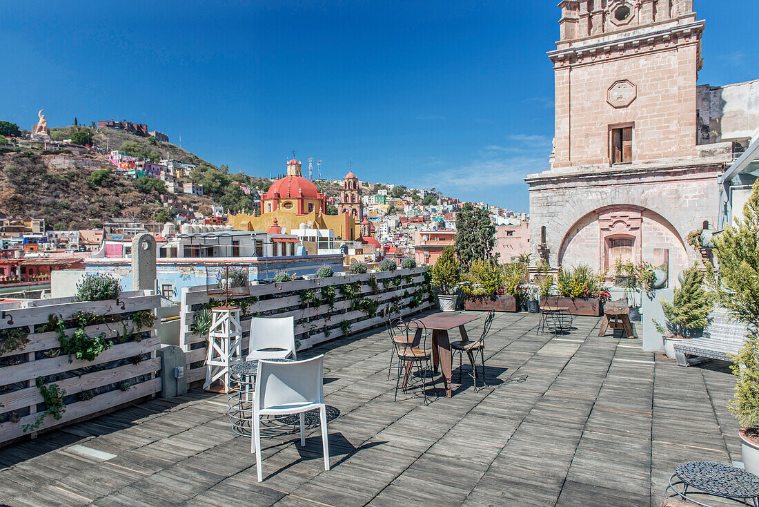 Rooftop cafe with cityscape view, Guanajuato, Guanajuato, Mexico, Guanajuato, Guanajuato, Mexico