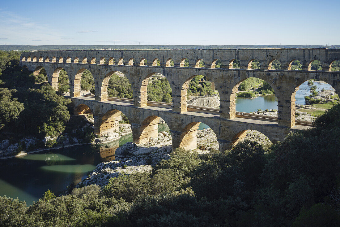 Pont du Gard, Roman aqueduct and bridge, Gardon river, 1st century, UNESCO World heritage, Gard, Provence, Languedoc-Roussillon,  France, Europe