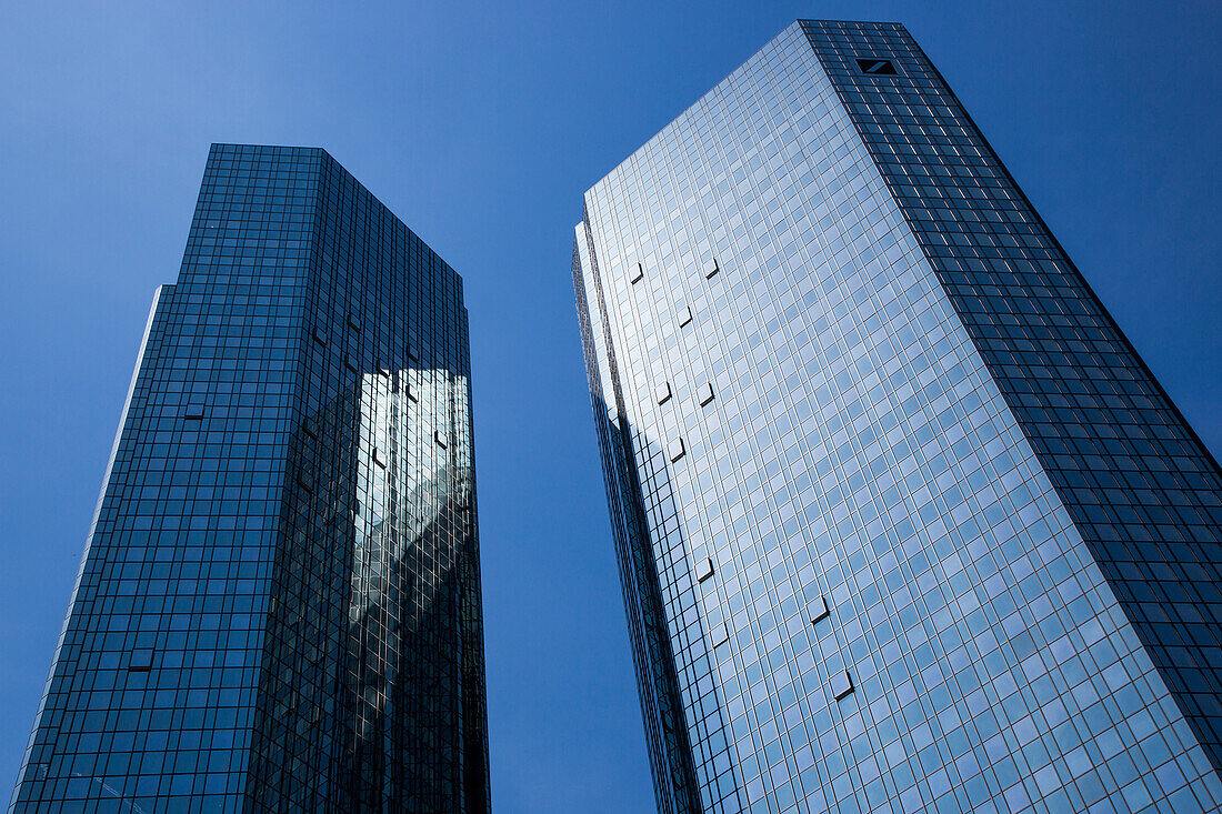 Deutsche Bank skyscraper towers in financial district, Frankfurt am Main, Hessen, Germany, Europe