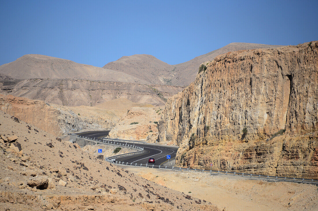 Street 31 over the dead sea, Israel