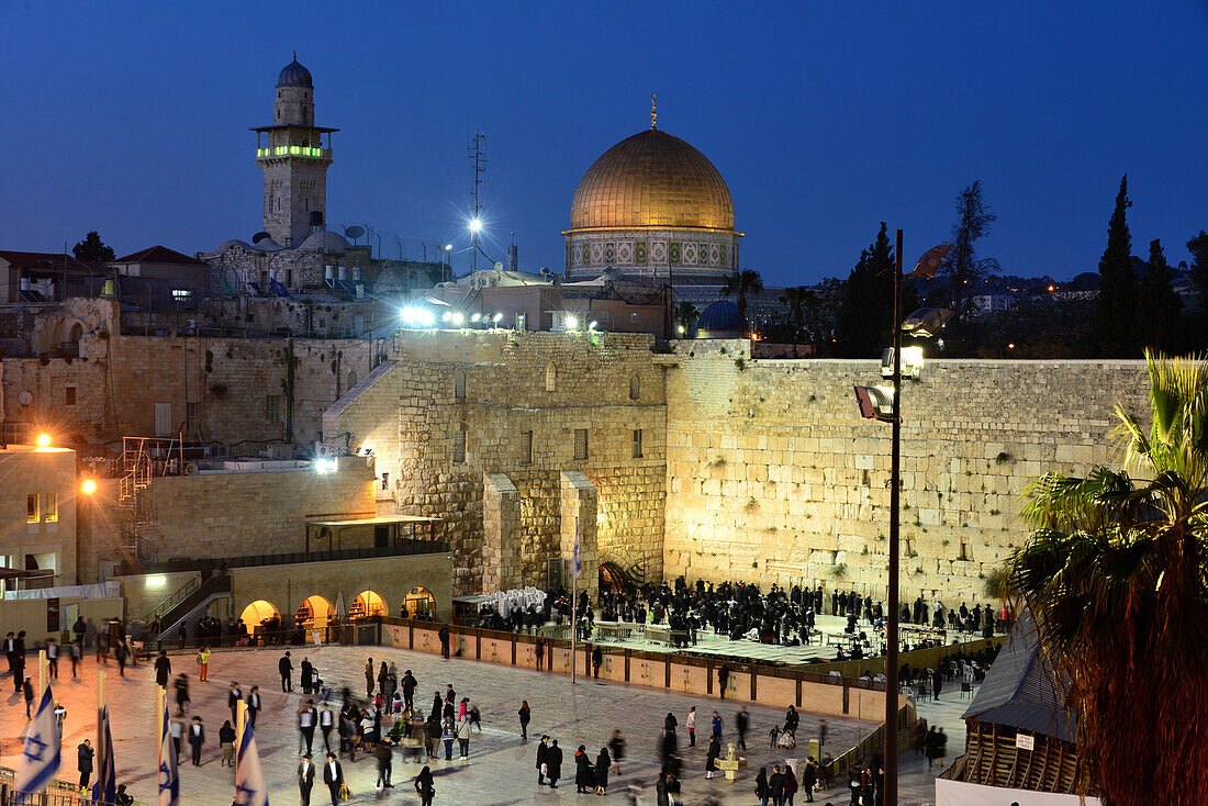 Nachts an der Klagemauer und Tempelberg, Jerusalem und Felsendom, Israel