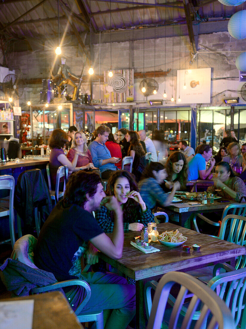 Musik bar Container im Hafen von Jaffa, Tel Aviv, Israel
