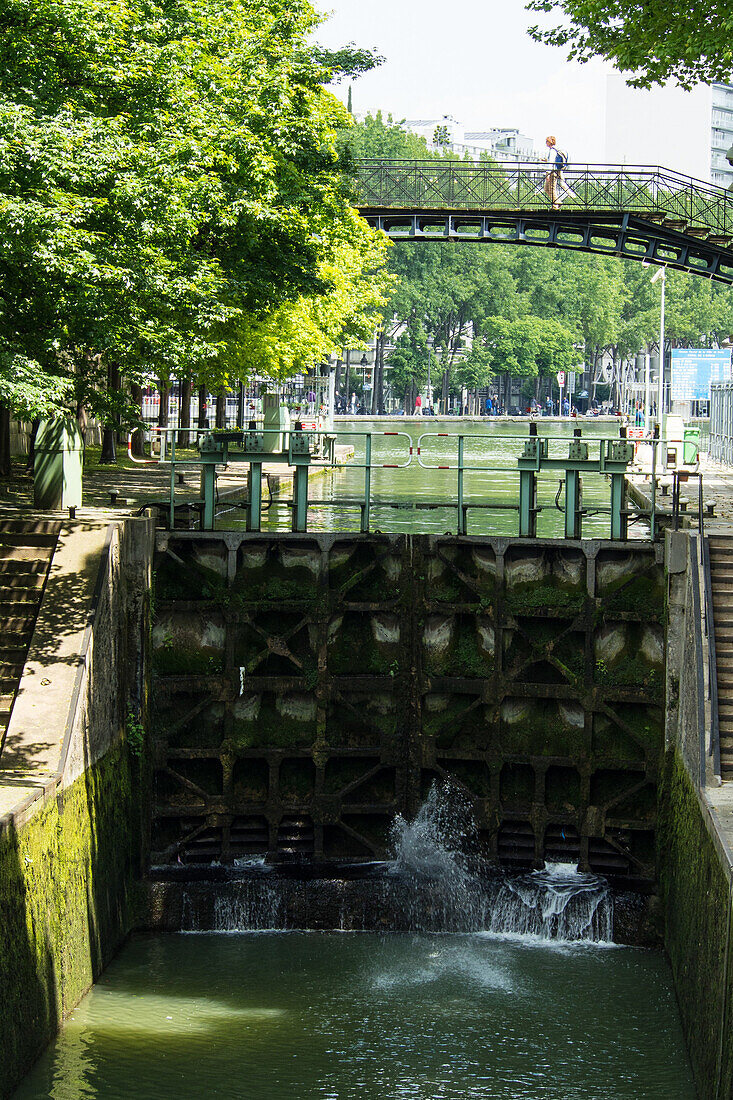 France, Paris, 10th arrondissement, Canal St Martin, dam