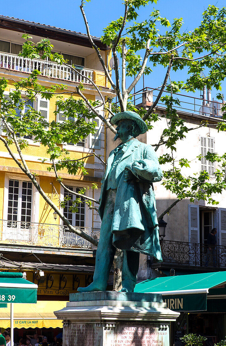 France, South Eastern France, Arles, forum square, Frédéric Mistral statue