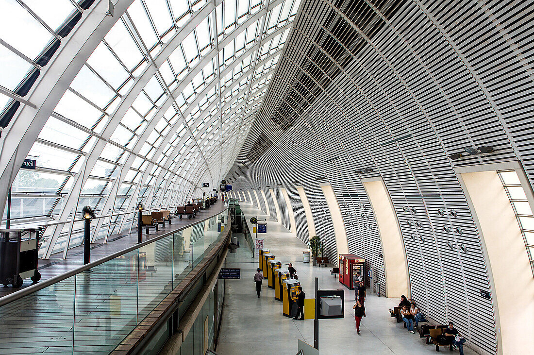 France, Avignon, interior of Avignon railway station