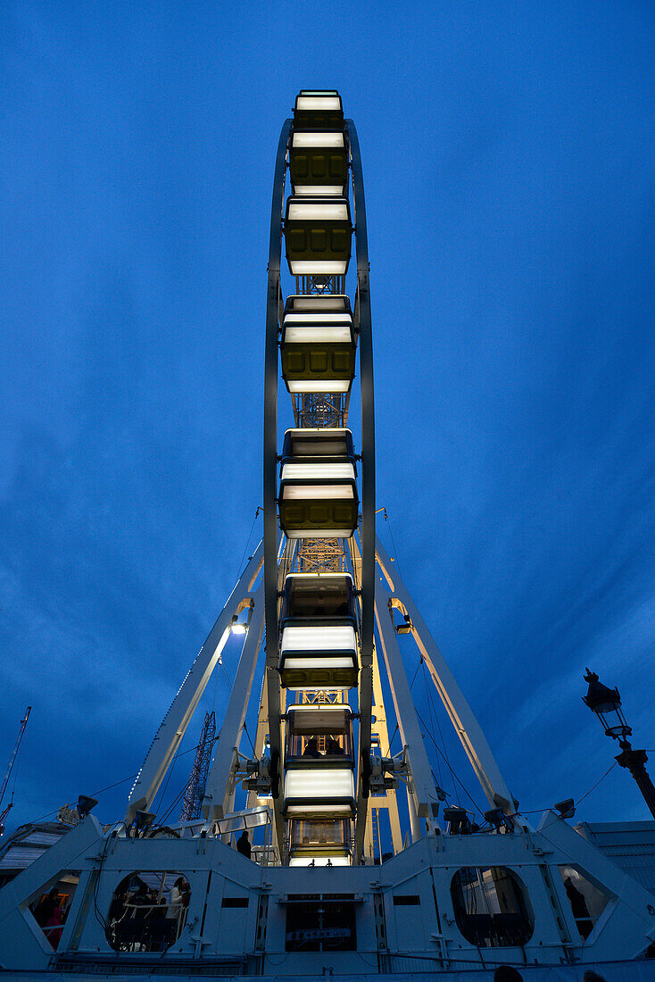 Europe,France, the great wheel in profile Place de la Concorde in Paris at the dusk