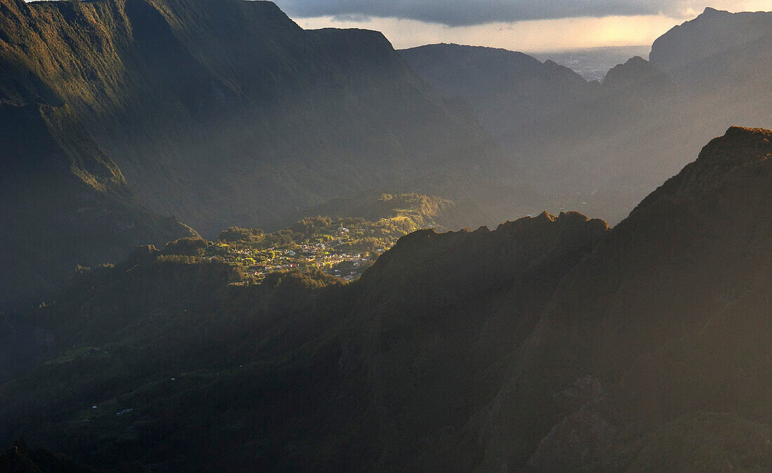 Réunion Island, Sunrise over Salazie