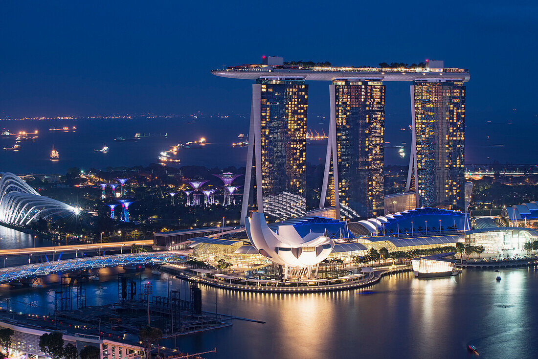 Marina Bay Sands Hotel and Science Museum at night, Singapore, Southeast Asia, Asia