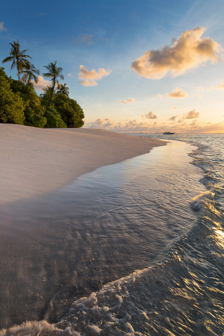 Morning light on a deserted beach on an island in the Northern Huvadhoo Atoll, Maldives, Indian Ocean, Asia