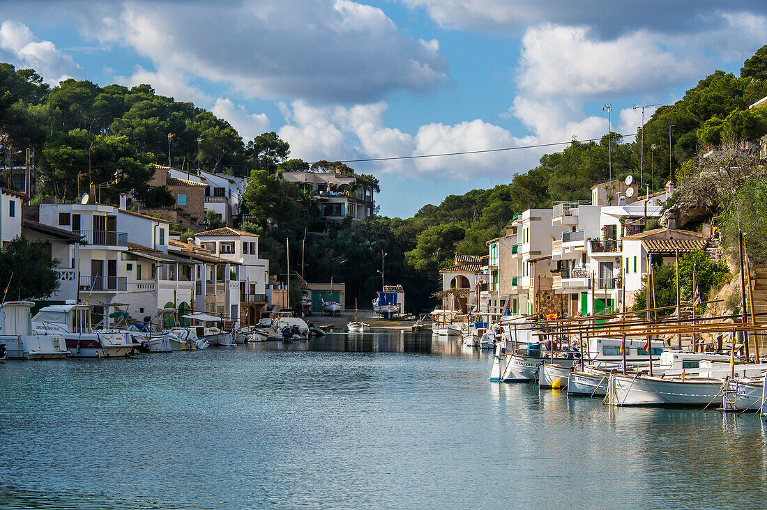 The beautiful little bay of Cala Figuera with little fishing boats, Mallorca, Balearic Islands, Spain, Mediterranean, Europe