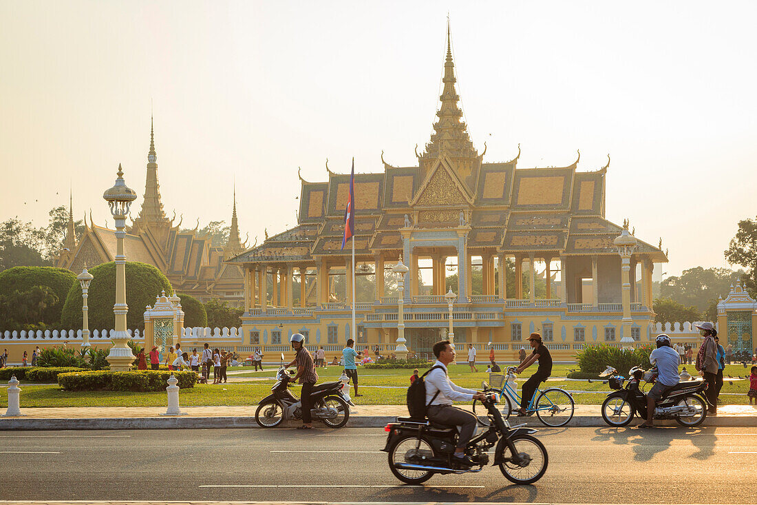 The Royal Palace, Phnom Penh, Cambodia, Indochina, Southeast Asia, Asia