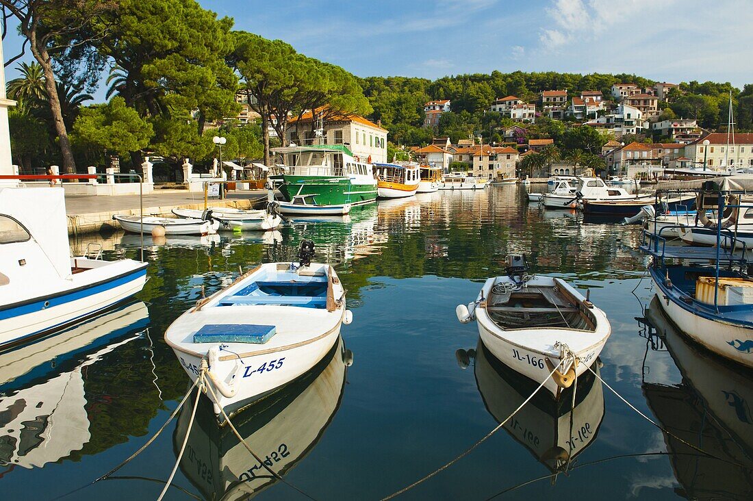 Jelsa Harbour on Hvar Island, Dalmatian Coast, Adriatic, Croatia, Europe