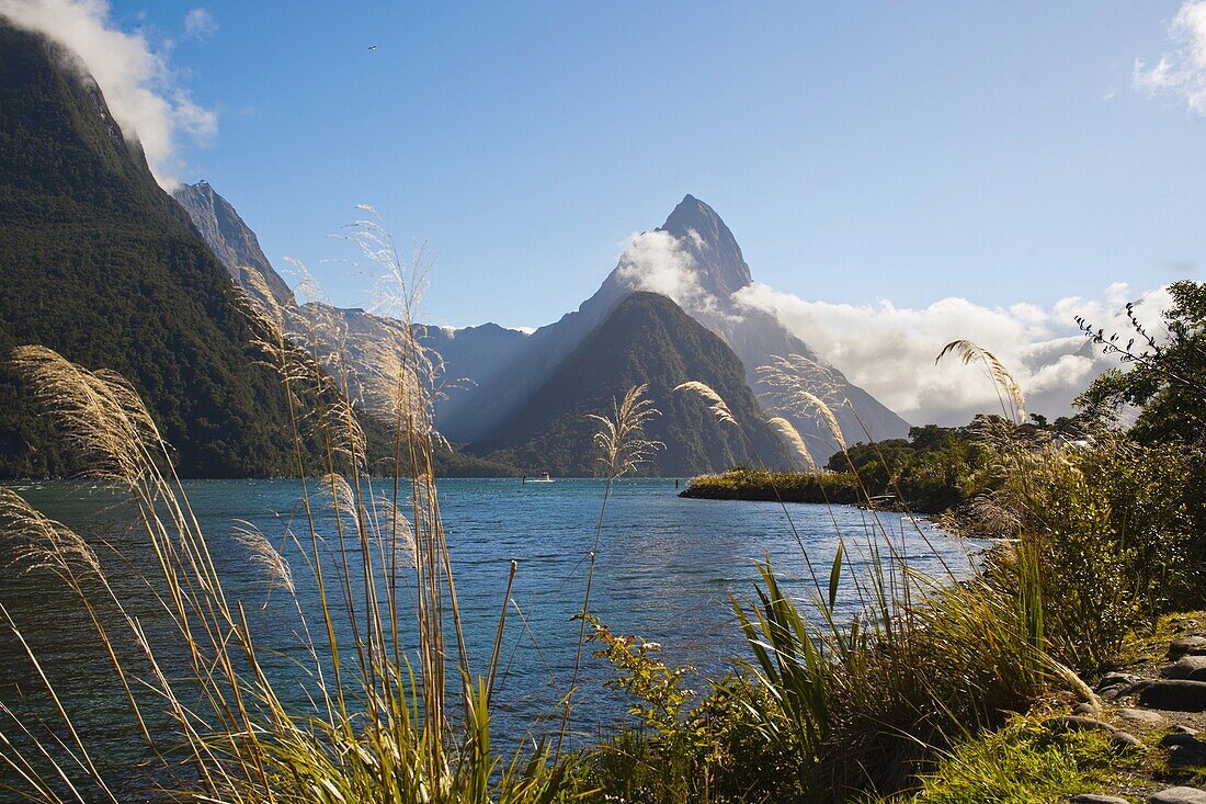 Mitre Peak, Milford Sound, Fiordland National Park, UNESCO World Heritage Site, South Island, New Zealand, Pacific