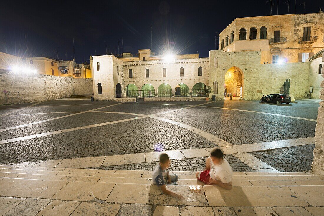 Children outside San Nicola Basilica, Bari, Puglia, Italy, Europe