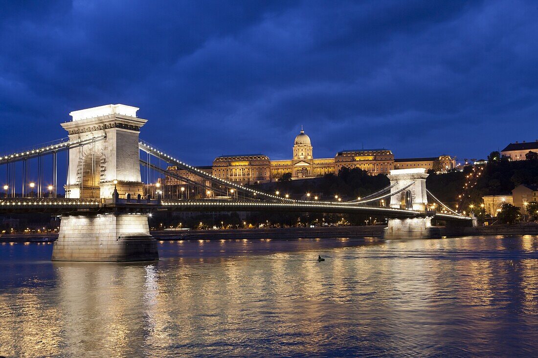 The Chain Bridge across the River Danube at night, Budapest, Hungary, Europe