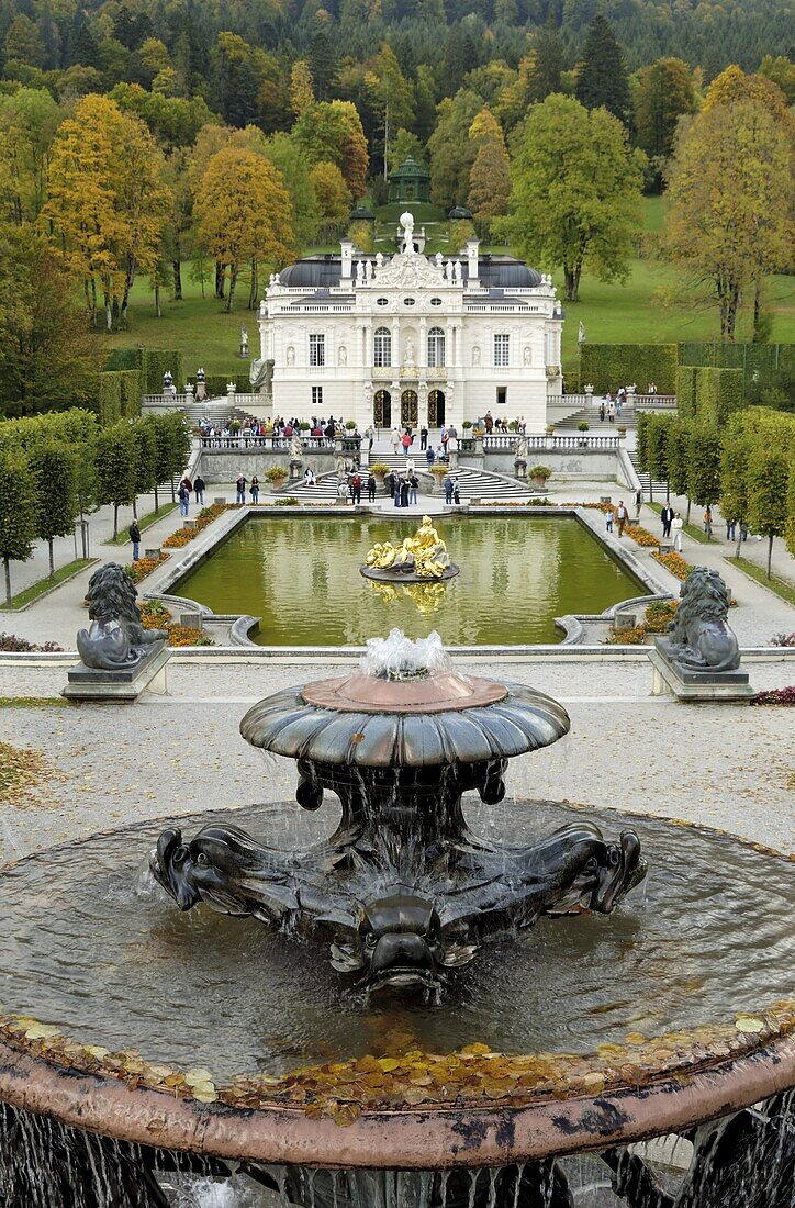 Schloss Linderhof, between Fussen and Garmisch-Partenkirchen, Bavaria (Bayern), Germany, Europe