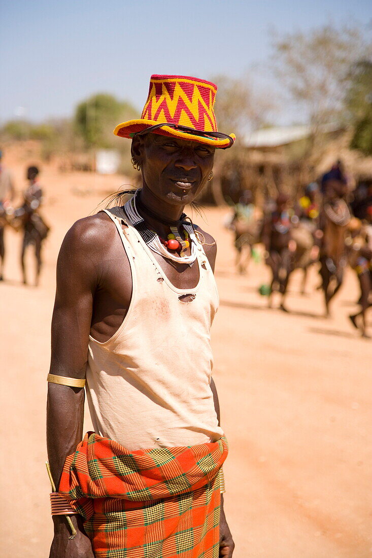 Tribesman of the Hamer Tribe, subsistence agro-pastoralists, Lower Omo Valley, Turmi, Southern Ethiopia, East Africa, Africa