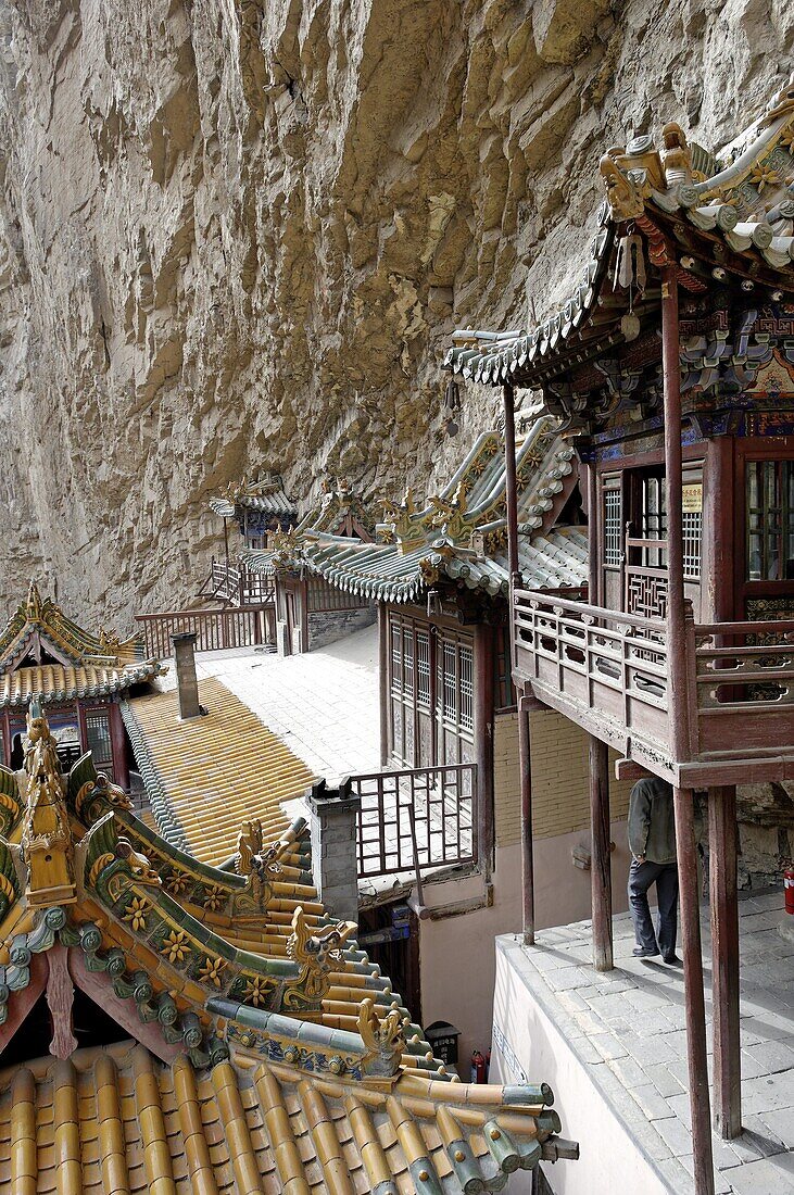 The Hanging Monstery (Xuankong Si), founded in the 6th century AD, near the Pass of the Golden Dragon (Jinlong Kou), 30 m above the valley floor, Hunyan, Shanxi, China, Asia