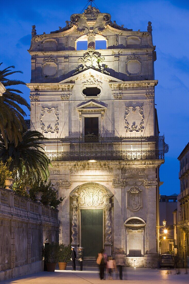 Facade of Santa Lucia alla Badia in the evening, Piazza Duomo, Ortygia, Syracuse, Sicily, Italy, Europe
