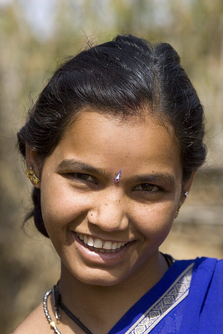Teenage girl, Tala, Bandhavgarh National Park, Madhya Pradesh, India, Asia