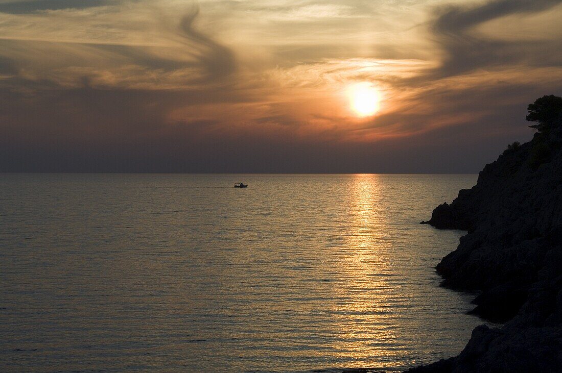 Sunset, Assos, Kefalonia (Cephalonia), Ionian Islands, Greece, Europe