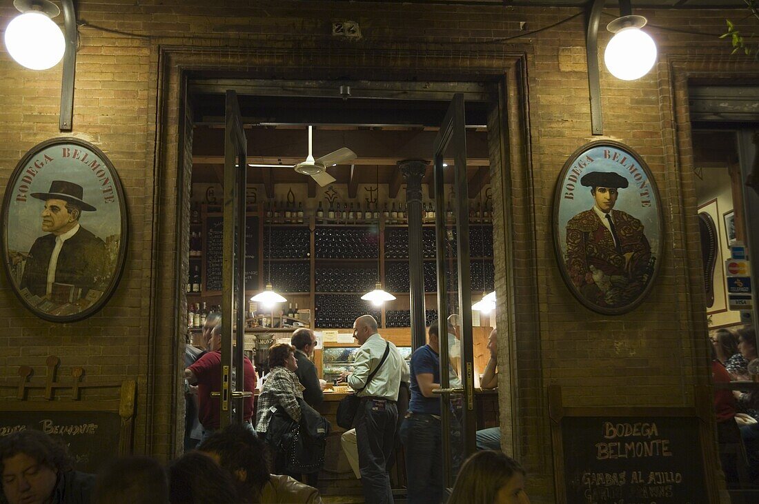 Tapas bar and restaurant, Santa Cruz district, Seville, Andalusia, Spain, Europe